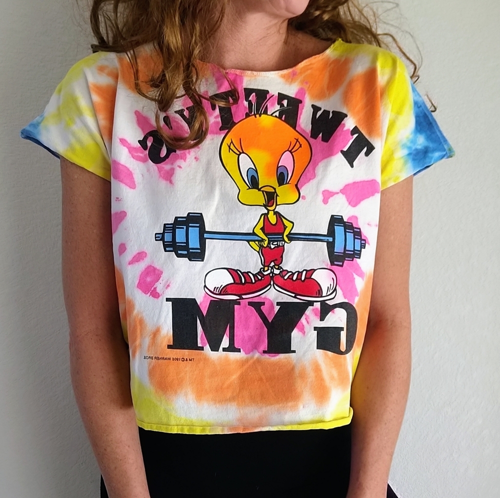🎊VTG 90s Tweety Bird crop Tee - Picture 2 of 7